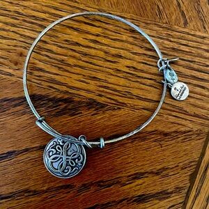 Alex and Ani infinity energy bangle braclete